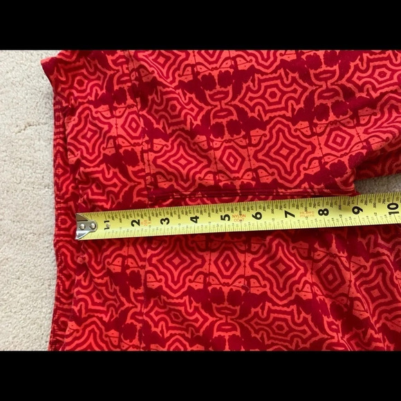 Like NEW LuLaRoe red pattern prints leggings, OS - Picture 8 of 12